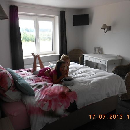 B&B De Fruithoeve Hoeselt Szoba fotó