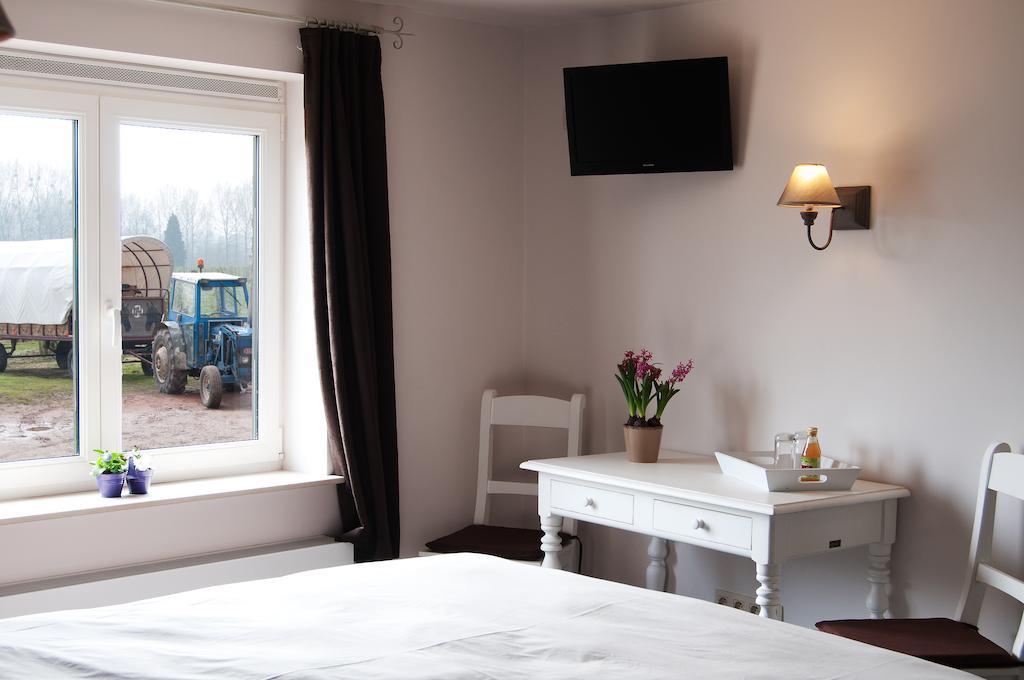 B&B De Fruithoeve Hoeselt Szoba fotó